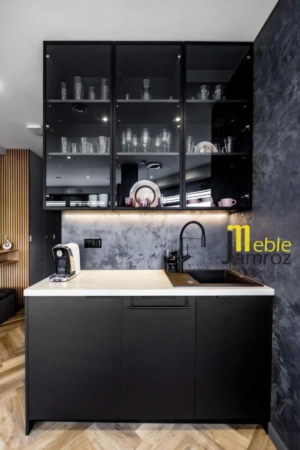 Moon Apartment *